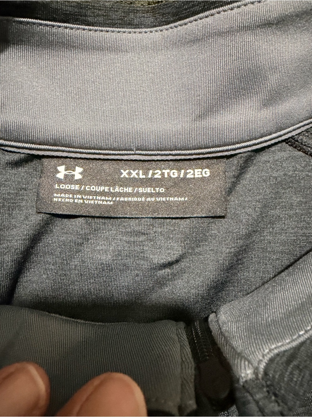 Under Armour Men's Gray Quarter-Zip Performance Top - Picture 2 of 2
